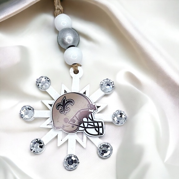 Saintsational Holiday Cheer: Handmade New Orleans Saints Snowflake Ornament! NEW - Picture 2 of 11